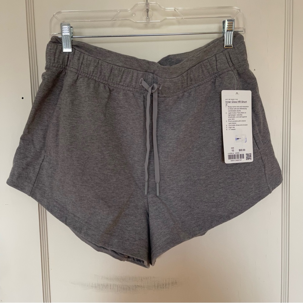 NWT Lululemon INNER GLOW HR SHORTS Size 10